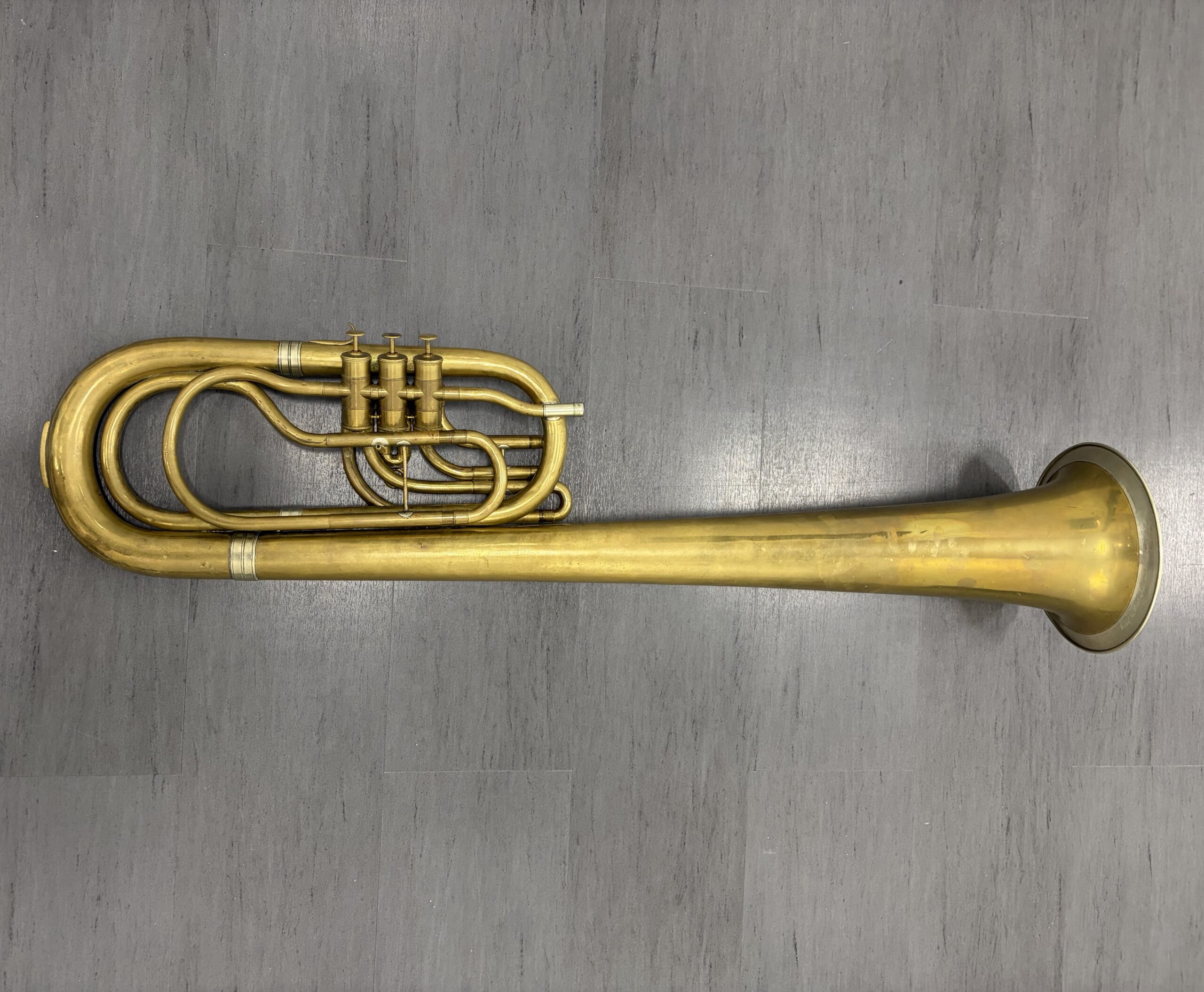 Eb bass with over-the-shoulder bell design featuring three berliner pumpen valves
